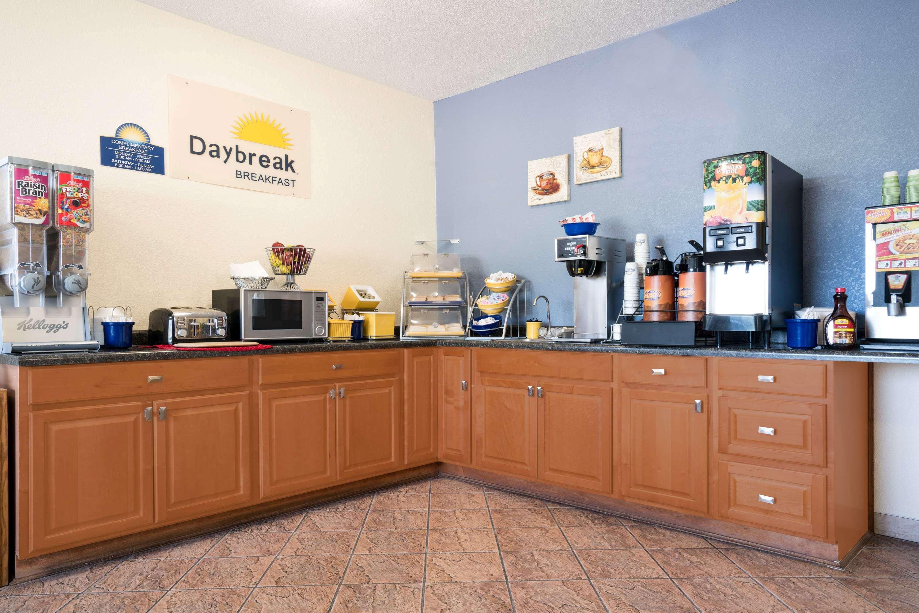 Days Inn By Wyndham Mankato Eksteriør billede